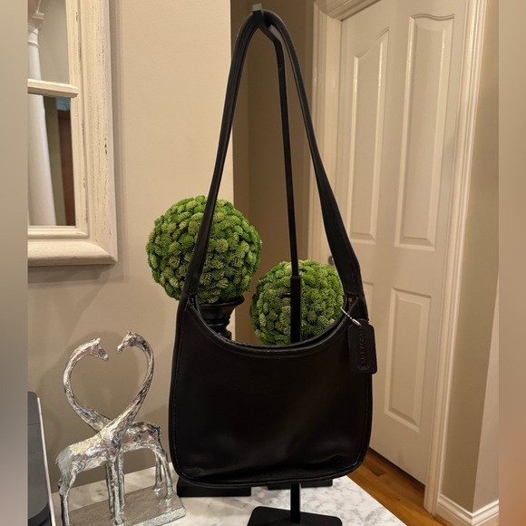 Vintage Coach Mini Ergo - 1998 - Costa Rica - Black - Beautiful Condition - Picture 1 of 11